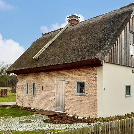 Holiday home 2 Bedroom Cozy In *