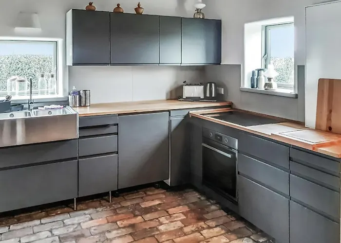 Vakantiehuis Stunning In With Sauna Warthe (Mecklenburg-Vorpommern)