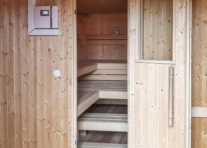 Stunning In With Sauna Vakantiehuis Warthe (Mecklenburg-Vorpommern)